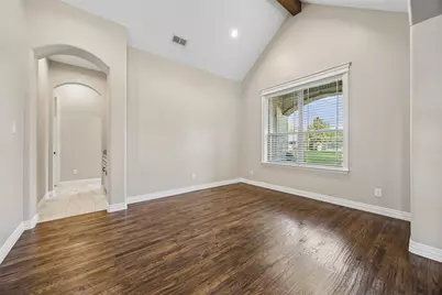 2526 Fruitland Avenue, Farmers Branch, TX 75234 - Photo 5