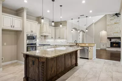 2526 Fruitland Avenue, Farmers Branch, TX 75234 - Photo 13