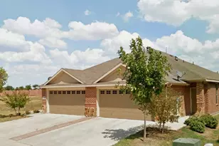 332 Armstrong Ln, Lavon, TX 75166 - Photo 1