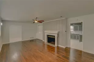 1100 Wade Hampton St, Benbrook, TX 76126 - Photo 9