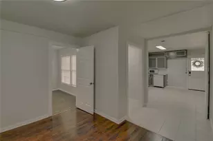 1100 Wade Hampton St, Benbrook, TX 76126 - Photo 13
