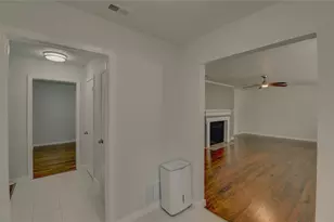 1100 Wade Hampton St, Benbrook, TX 76126 - Photo 5
