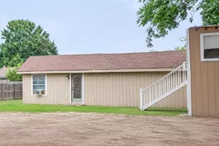 2015 Roberts Dr, Granbury, TX 76048 - Photo 25