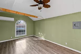 2015 Roberts Dr, Granbury, TX 76048 - Photo 29