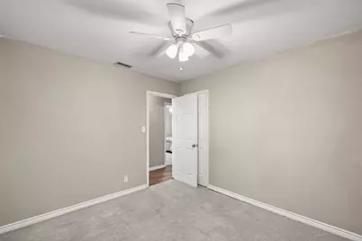 2015 Roberts Drive, Granbury, TX 76048 - Photo 17