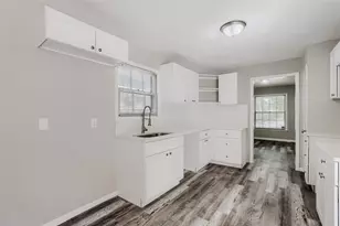 6225 Berryhill St, Dallas, TX 75231 - Photo 11