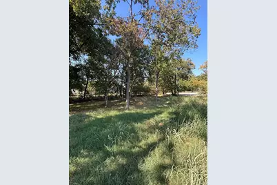 823 Mill Street, Gainesville, TX 76240 - Photo 3