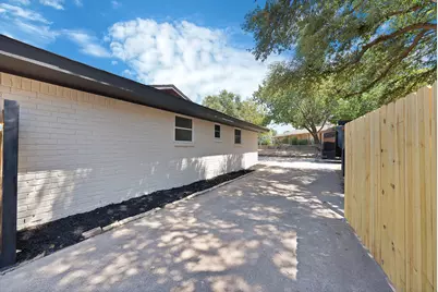 6617 Sabrosa Court W, Fort Worth, TX 76133 - Photo 35