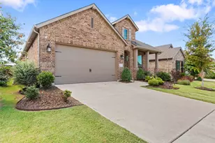 10104 Bitterroot Dr, Little Elm, TX 75068 - Photo 3
