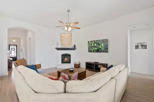 10104 Bitterroot Dr, Little Elm, TX 75068 - Photo 9