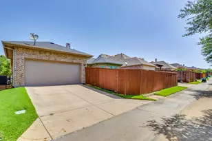 2016 Torin St, Lewisville, TX 75056 - Photo 33