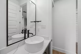 404 Vista Buena Trl, Fort Worth, TX 76111 - Photo 15