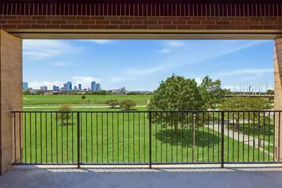 404 Vista Buena Trail, Fort Worth, TX 76111 - Photo 5