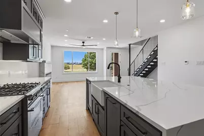 404 Vista Buena Trail, Fort Worth, TX 76111 - Photo 13