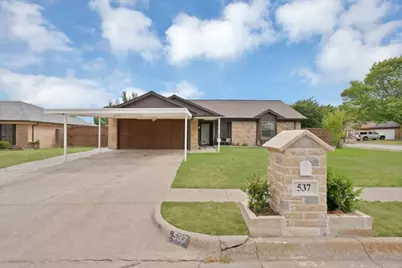 537 N Park Drive, Saginaw, TX 76179 - Photo 1