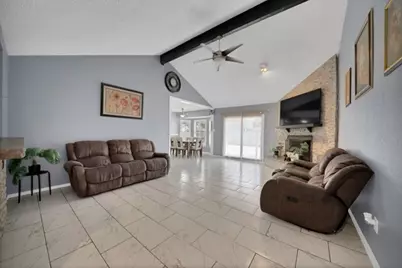 537 N Park Drive, Saginaw, TX 76179 - Photo 5