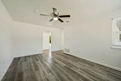 411 Hillcrest Street, Mansfield, TX 76063 - Photo 3