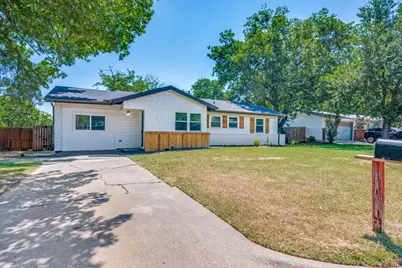 411 Hillcrest Street, Mansfield, TX 76063 - Photo 1