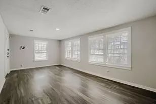 1050 Dubois St, Denison, TX 75020 - Photo 3