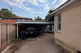 2014 Huntington Ln, Fort Worth, TX 76110 - Photo 21