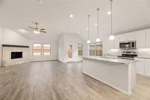635 Frio Ln, Aubrey, TX 76227 - Photo 5