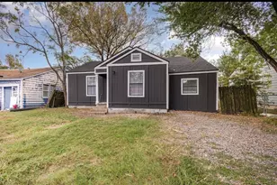 1527 Columbia Ave, Corsicana, TX 75110 - Photo 1