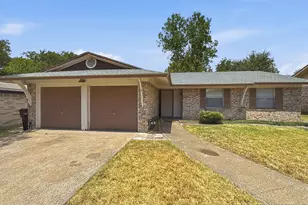 1421 Meadowcrest Dr, Plano, TX 75075 - Photo 13