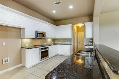 1014 Kaylie Street, Grand Prairie, TX 75052 - Photo 13