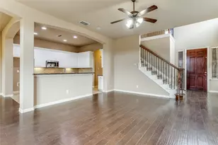 1014 Kaylie St, Grand Prairie, TX 75052 - Photo 7
