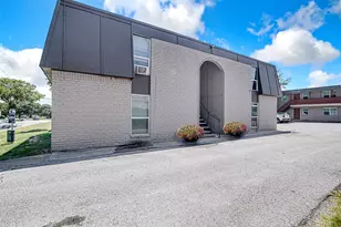 304 E Mitchell St, Arlington, TX 76010 - Photo 3