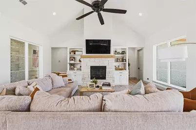 212 Dan Russell Bend, Weatherford, TX 76087 - Photo 5