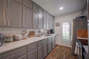 2916 Lockwood Dr, Carrollton, TX 75007 - Photo 9