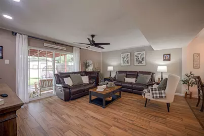 2916 Lockwood Drive, Carrollton, TX 75007 - Photo 5