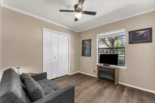 261 Oakview Cir, Waco, TX 76705 - Photo 7