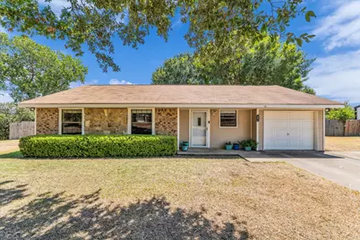 261 Oakview Circle, Waco, TX 76705 - Photo 1