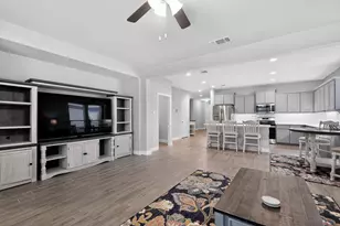 400 Dunmore Dr, Fort Worth, TX 76052 - Photo 9