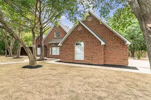 227 N Hopson St, Van Alstyne, TX 75495 - Photo 3