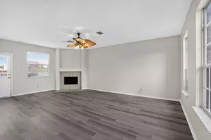1213 Spring Water Dr, Lancaster, TX 75134 - Photo 5