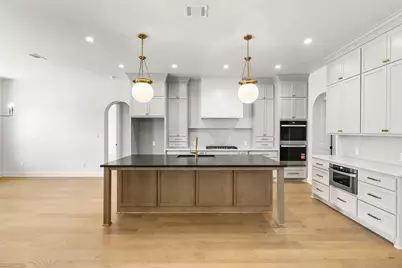 1656 Private Access 60200, Burleson, TX 76028 - Photo 13