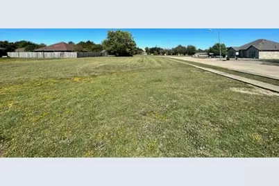 904 Enlow Circle, Commerce, TX 75428 - Photo 1