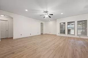 7103 Camp Creek Dr, Arlington, TX 76002 - Photo 3
