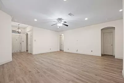 7103 Camp Creek Drive, Arlington, TX 76002 - Photo 11