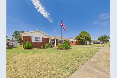 4110 Lenore Drive, Wichita Falls, TX 76306 - Photo 3
