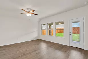 402 Carthage St, Caddo Mills, TX 75135 - Photo 13