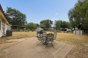 117 Tarrant Dr, Euless, TX 76039 - Photo 21