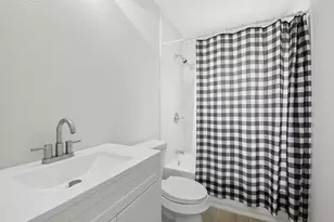 117 Tarrant Dr, Euless, TX 76039 - Photo 11