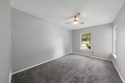 519 Staffordshire Drive, Irving, TX 75061 - Photo 13