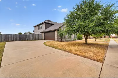 902 Mockingbird Lane, Glenn Heights, TX 75154 - Photo 3