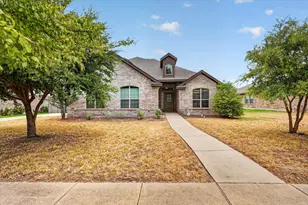 902 Mockingbird Ln, Glenn Heights, TX 75154 - Photo 1
