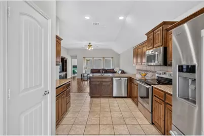 902 Mockingbird Lane, Glenn Heights, TX 75154 - Photo 7